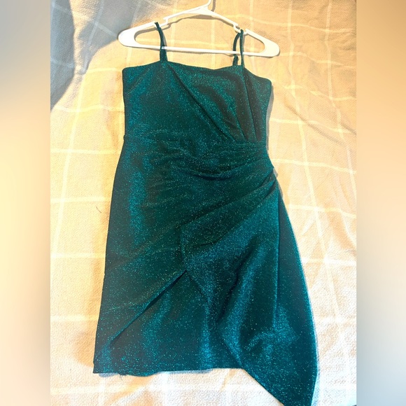 Trixxi Dresses & Skirts - Can be worn for Christmas party or New Years!